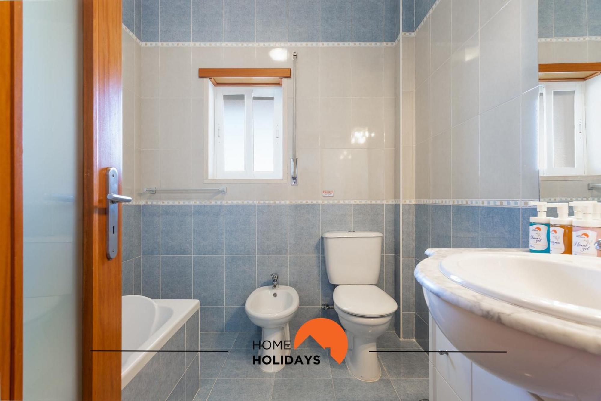#190 Families Only - Descobrimentos By Holidays Apartment